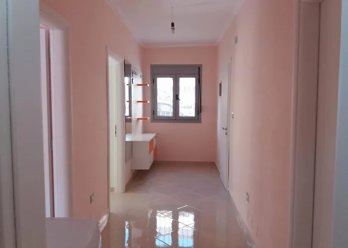 Alexandra * Sarandë